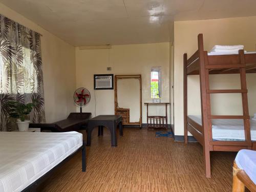 2 double beds, 2 bunk beds