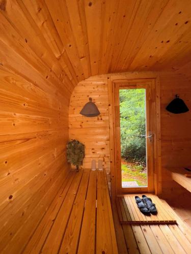 VT Summer Living in a luxurious Forest Retreat with private sauna and swimming hole in 纽芬 (VT)