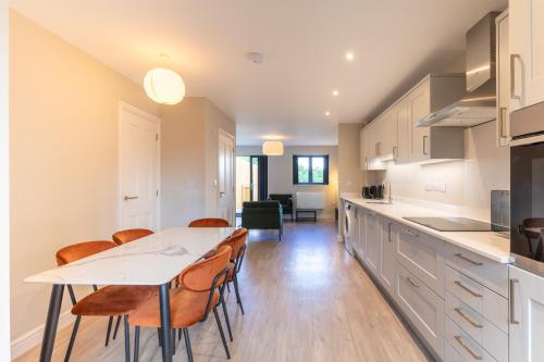Newly Refurbished Home Short Drive to Bath Centre in Twerton