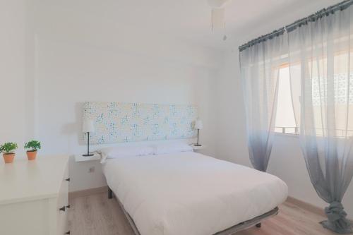 C85 - Brand New 3 Bedroom Apartment by the Center 4