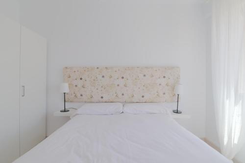 Brand New 3 Bedroom Apartment by the Center - image 27