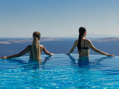 Villa Aetherion Mykonos 9 Bedrooms Infinity Pool Sea Views – khách sạn tại Houlakia