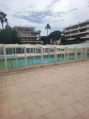 Heliotel Marine plages piscines tennis terrasse jardin in Saint-Laurent-du-Var