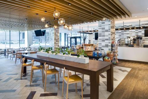 DoubleTree by Hilton Hartford Downtown in Hartford, USA
