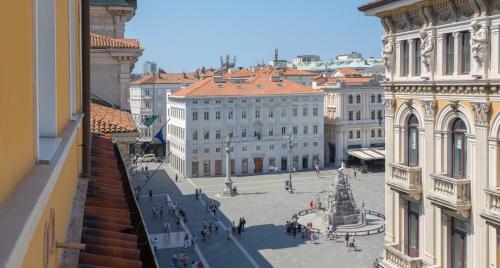 Vista mozzafiato su Piazza Unità Design vista unica comfort top e wifi veloce