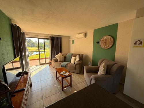 Golf course view - perfected! in Southbroom