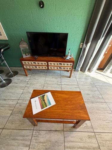 Golf course view - perfected! in Southbroom