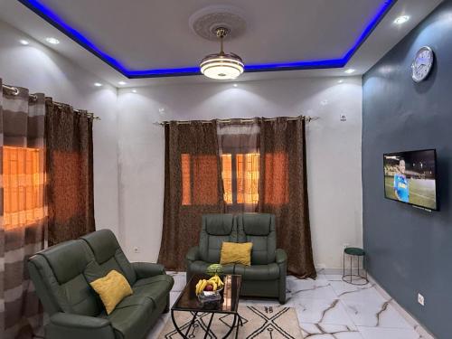Résidence Khadija, Aéroport 15mn AIBD, CICAD hôtel (Residence Khadija, Aeroport 15mn AIBD, CICAD hotel) in Dakar