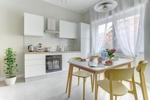 SAN GIOVANNI Appia Park - Modern apartment with Balcony - Metro A - 10 min City Center