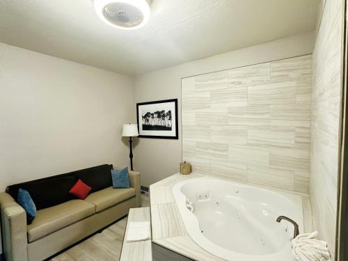 Baymont Inn & Suites by Wyndham Morrow/Atlanta I-75 South in Μόροου(Τζόρτζια)