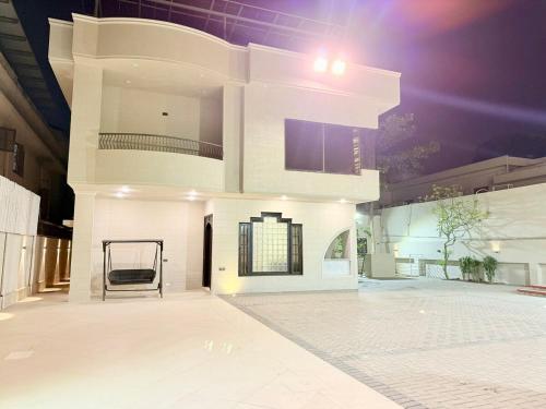 Blissful Stay by Mahvish- Royal Retreat – khách sạn tại Đông Karachi