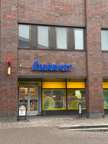 Cozy Room with Private Balcony in Prime location in Haaga