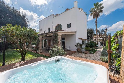  Villa Simonetta in 54 Fregene