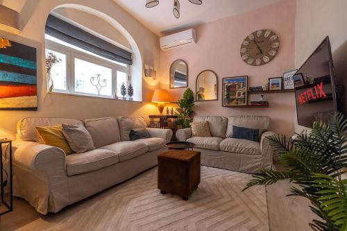 Elegant Maltese Townhouse in 阿塔德