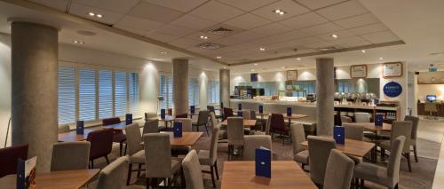 Food and beverages, Holiday Inn Express Manchester City Centre By IHG in Manchester