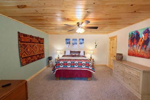 Casa La Luz An Elegant Mountain Retreat - image 13