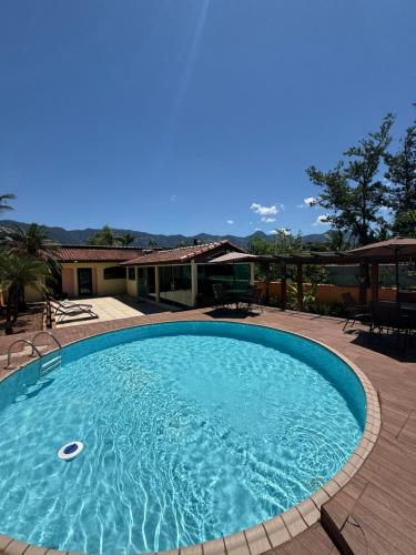Casa Aconchegante com 6 Dormitórios- Condominio Morada da Praia – khách sạn tại Praia da Boraceia