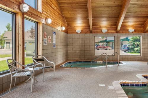 MountainView Lodge and Suites - 수영장