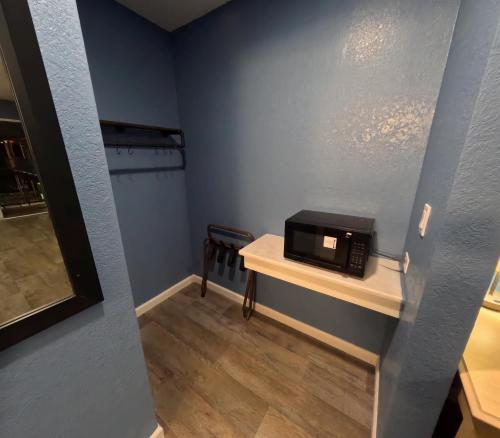 Heritage Inn - image 30