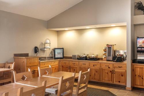 MountainView Lodge and Suites - 식음료(F&B)