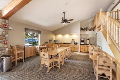MountainView Lodge and Suites - 식음료(F&B)
