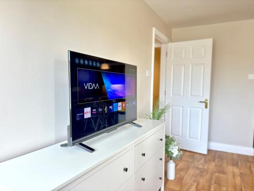 Harbour Haven Cobh- Sea & Cathedral View Apartment in 科布