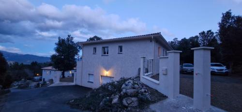 Viesnīcas āriene, havre de paix au cœur de la montagne corse in Santo Pietro Di Venaco