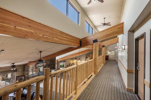 MountainView Lodge and Suites - image 32