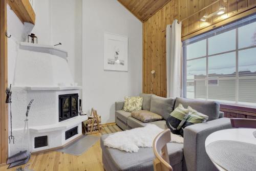 Kurrentupa - 50m to Lake Pyhäjärvi & Private Sauna (Kurrentupa - 50m to Lake Pyhajarvi & Private Sauna) in 普哈聖山