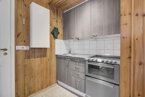 Kurrentupa - 50m to Lake Pyhäjärvi & Private Sauna (Kurrentupa - 50m to Lake Pyhajarvi & Private Sauna) in 普哈聖山
