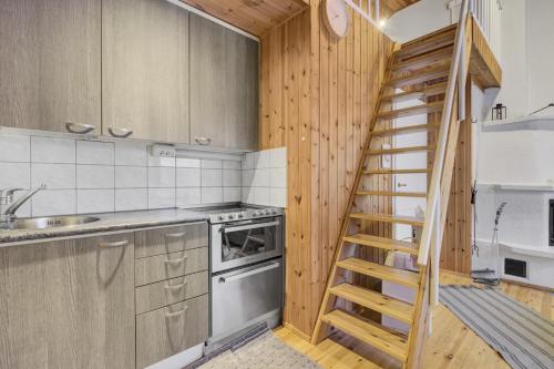 Kurrentupa - 50m to Lake Pyhäjärvi & Private Sauna (Kurrentupa - 50m to Lake Pyhajarvi & Private Sauna) in 普哈聖山