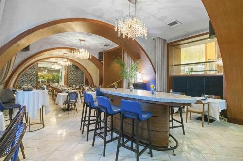 Conrad Fort Lauderdale Beach - image 2