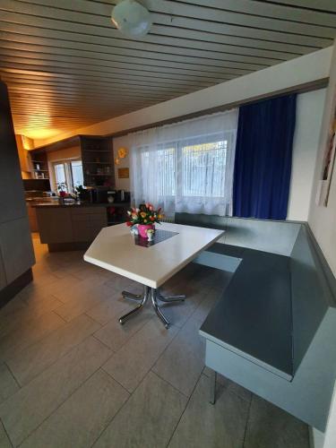 Viktoria Budget Hostel – khách sạn tại Höngg