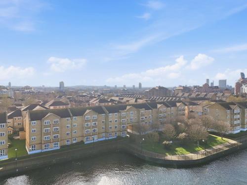 Cosy 1 Bed Isle of Dogs Fast WiFi and DLR - image 4