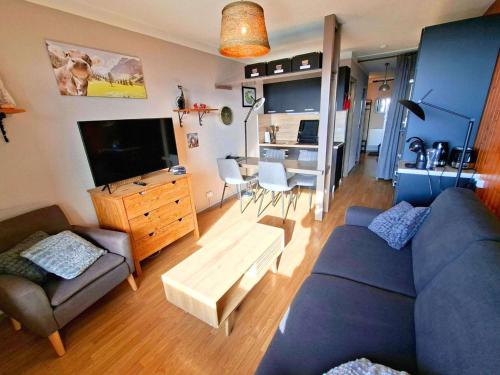 Grand studio rénové, confort moderne, balcon sud, proche ski et randonnées - FR-1-393-172 (Grand studio renove, confort moderne, balcon sud, proche ski et randonnees - FR-1-393-172) in Saint-Michel-de-Chaillol