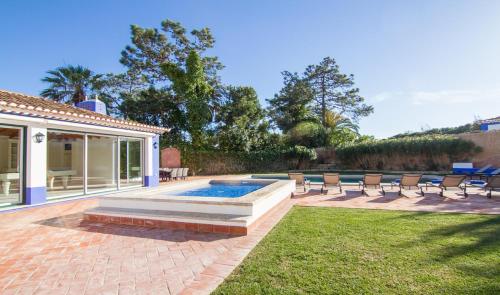  Akivillas Olhos de Agua, Unterkunft in Guia