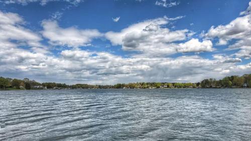 Laid Back Lake Life by AvantStay Waterfront View in Mooresville, USA
