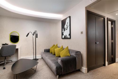 Hilton London Heathrow Airport - image 33