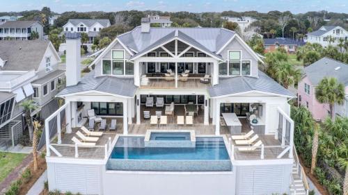 3108 Palm by AvantStay Oceanfront Private Pool Incredible Views in Isle of Palms, USA