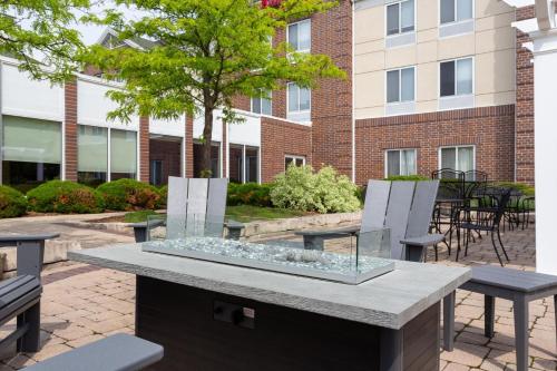 Hilton Garden Inn Milwaukee Northwest Conference Center - image 35