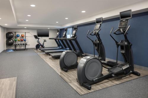 Hampton Inn & Suites Myrtle Beach Oceanfront - image 16