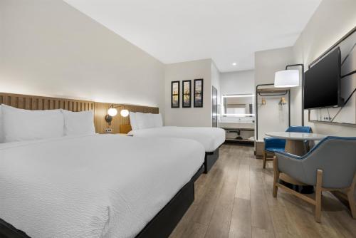 2 queen beds