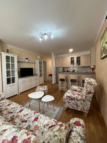 Apartment in Novi Sad with Balcony and Free Street Parking