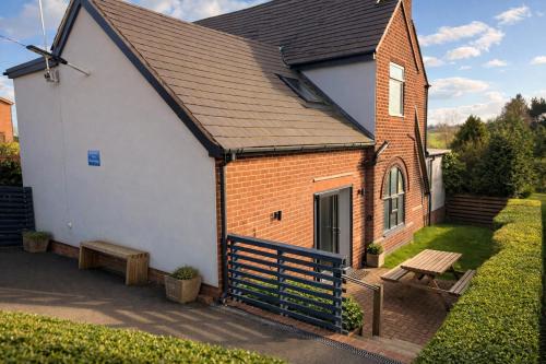 Peaceful Derbyshire Cottage with stunning views in Stanley Common