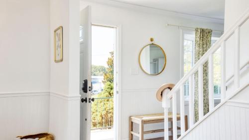Ridge Valley by AvantStay Upscale Asheville Escape w Pool in Asheville, USA