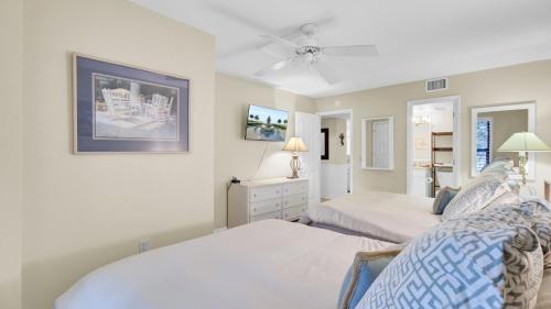 123D Shipwatch by AvantStay Beach Access Pool in Isle of Palms, USA