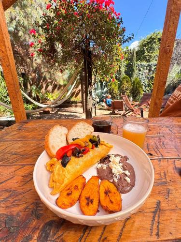 Puerta Vieja Hostel in سان كرستوبال ديلاس كاساس