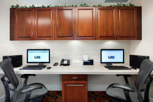 Hilton Garden Inn West Edmonton - image 2