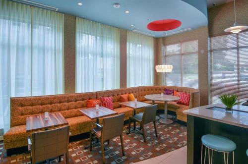 Hilton Garden Inn Raleigh/Crabtree Valley - image 43