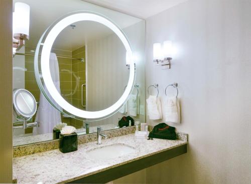 Hilton Garden Inn Raleigh/Crabtree Valley - image 16